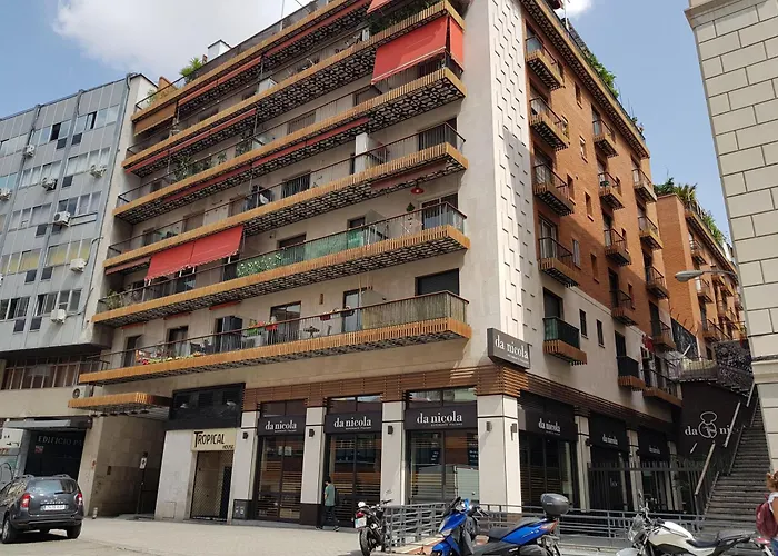 Plaza Mostenses En Plaza Espana